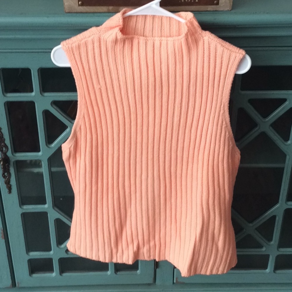 Sleeveless sweater